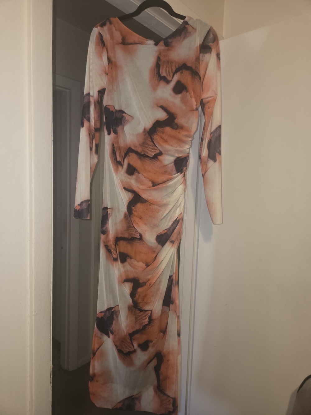 Long Sleeve Ruched Bodycon Dress in Peach Marble Print